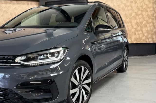 Volkswagen Touran (2023) thumbnail 4