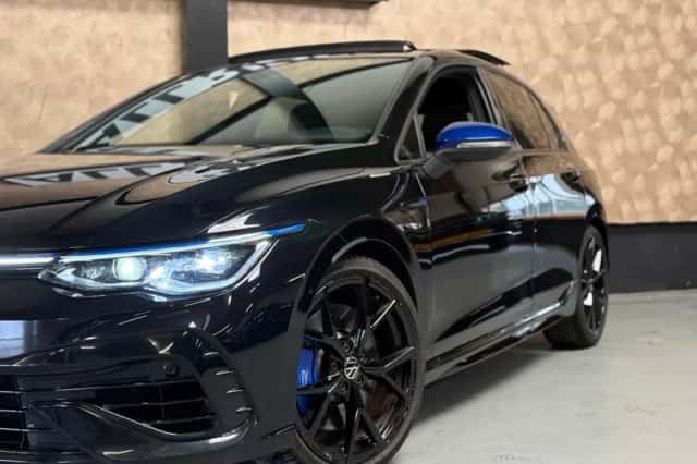 Volkswagen Golf (2023) thumbnail 2