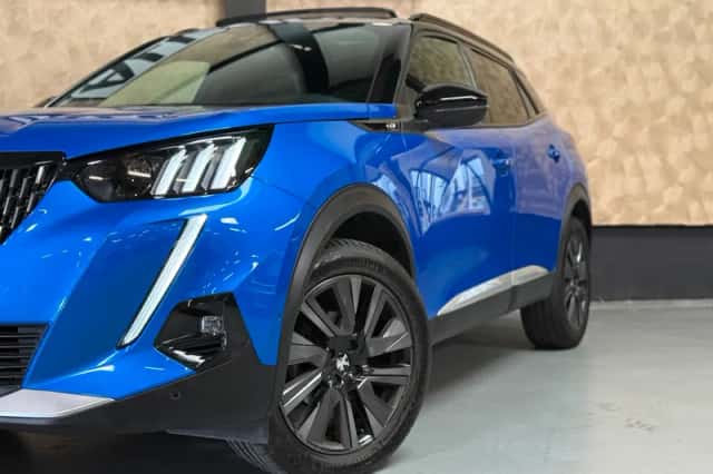 Peugeot 2008 (2021) thumbnail 2