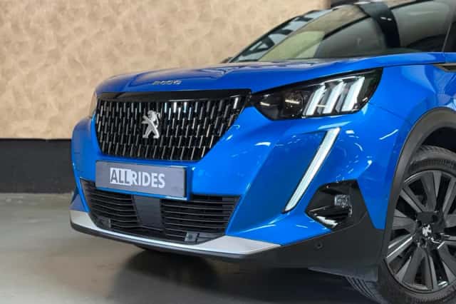 Peugeot 2008 (2021) thumbnail 3