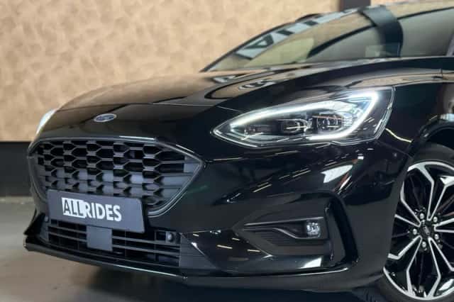 Ford Focus (2020) thumbnail 3