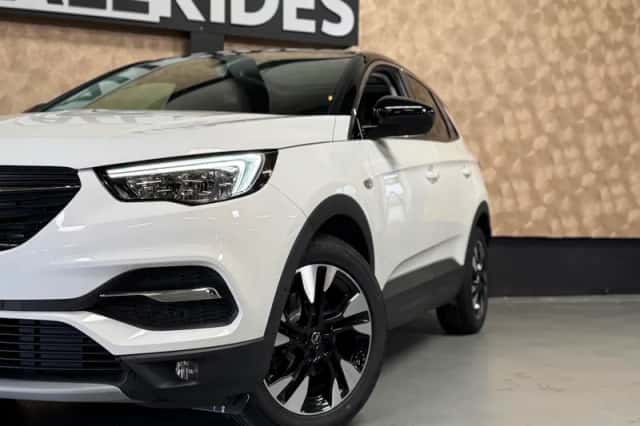 Opel Grandland (2020) thumbnail 2