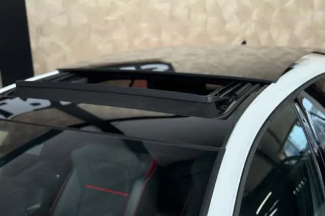 Volkswagen Golf (2021) thumbnail 4