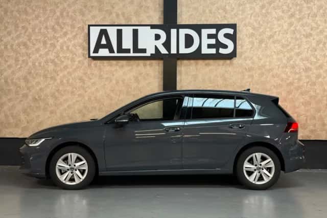 Volkswagen Golf (2025) thumbnail 5