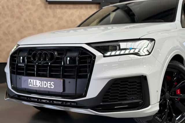 Audi Q7 (2020) thumbnail 3