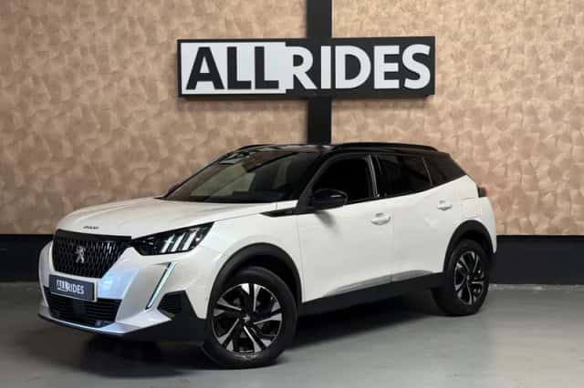 Peugeot 2008 (2023) thumbnail 1