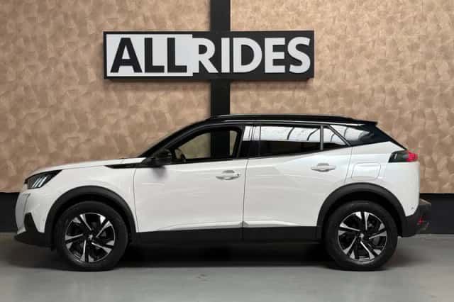 Peugeot 2008 (2023) thumbnail 5