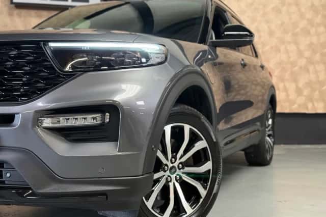 Ford Explorer (2021) thumbnail 2