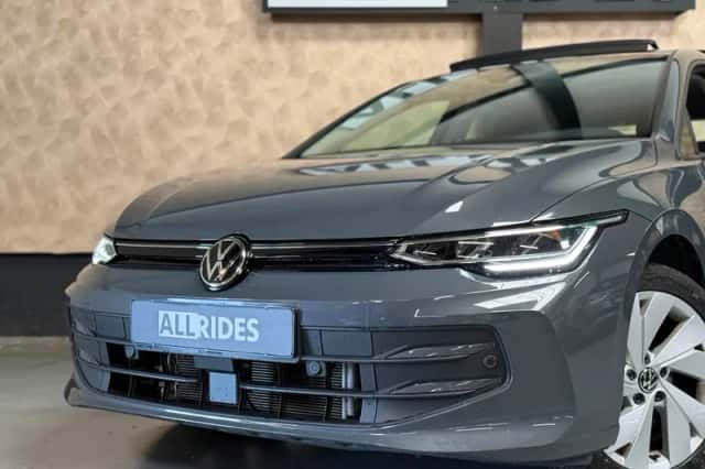 Volkswagen Golf (2025) thumbnail 3