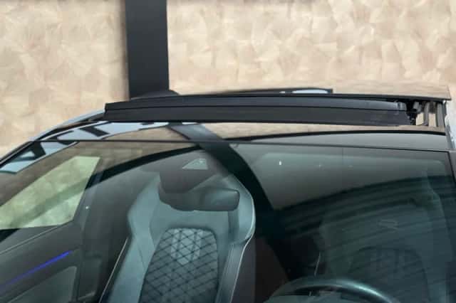 Volkswagen Golf (2021) thumbnail 4