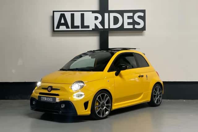 Fiat 500 (2020) thumbnail 1