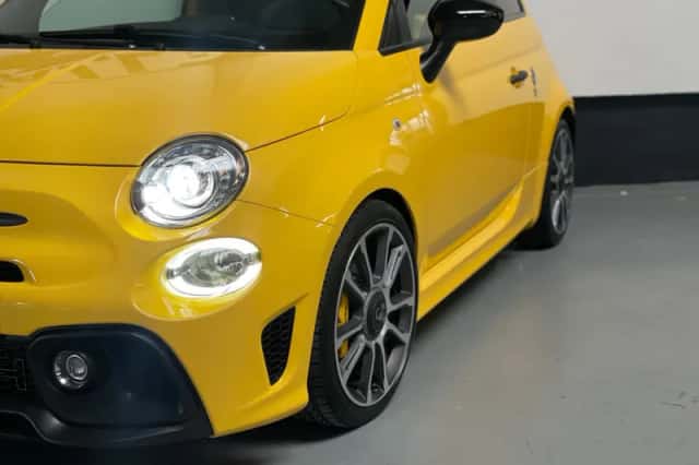 Fiat 500 (2020) thumbnail 3