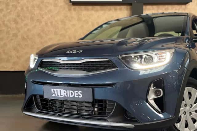 Kia Stonic (2024) thumbnail 3
