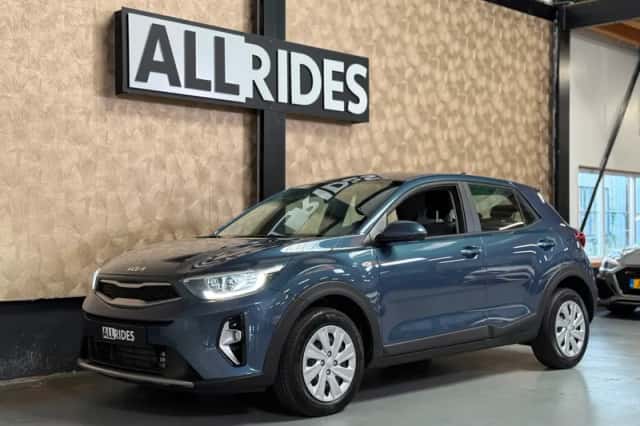 Kia Stonic (2024) thumbnail 4