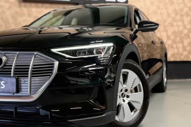 Audi e-tron (2020) thumbnail 2