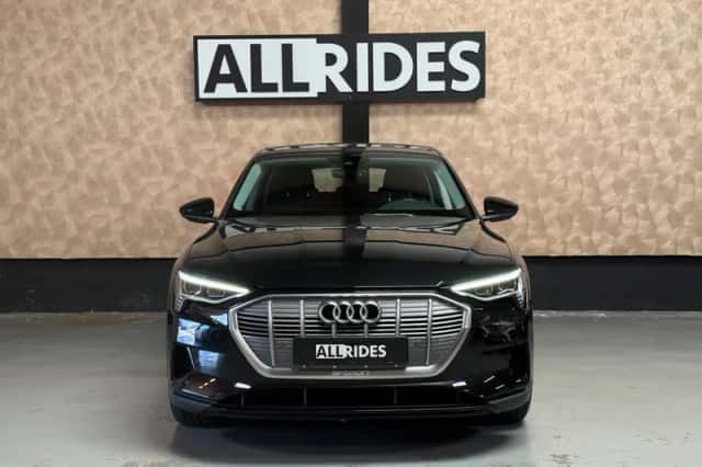 Audi e-tron (2020) thumbnail 4