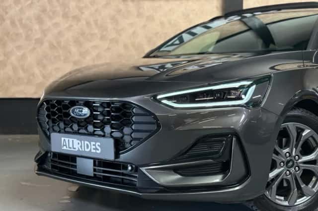 Ford Focus (2024) thumbnail 3