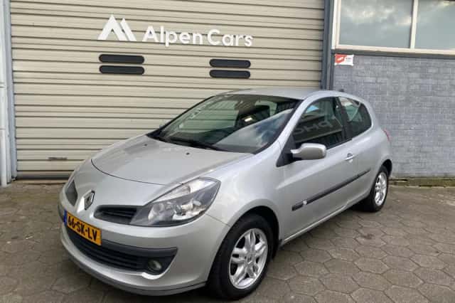 Renault Clio (2006) thumbnail 1