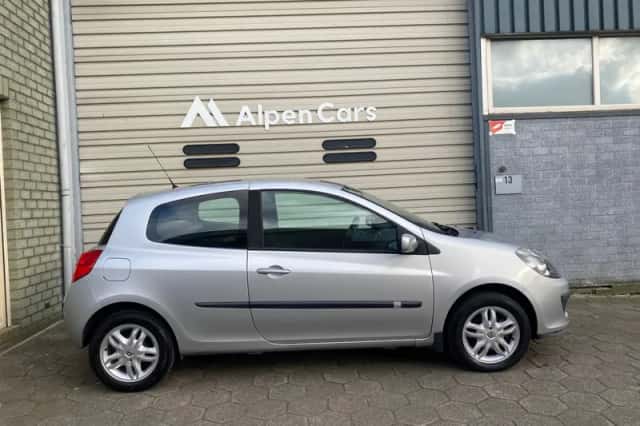 Renault Clio (2006) thumbnail 5