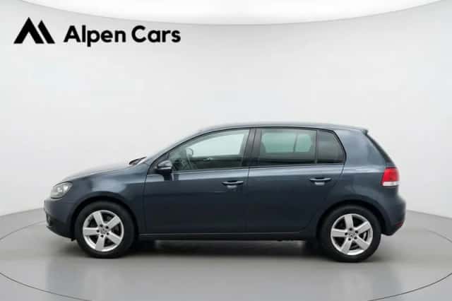 Volkswagen Golf (2010) thumbnail 2