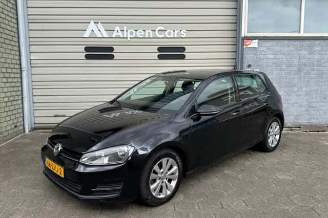 Volkswagen Golf (2013) thumbnail 1