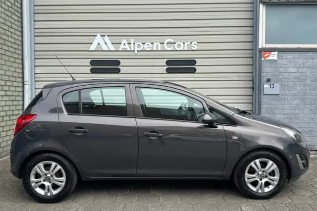 Opel Corsa (2013) thumbnail 5