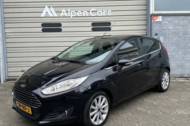 Ford Fiesta (2016) thumbnail 1