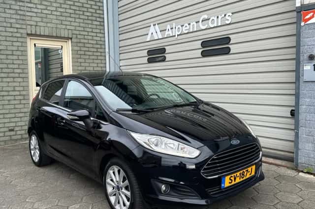 Ford Fiesta (2016) thumbnail 6