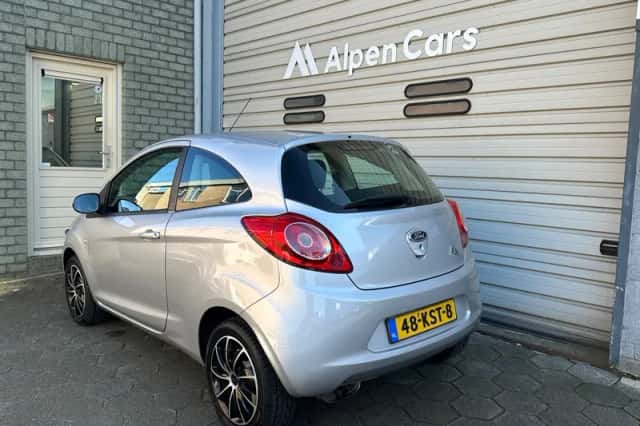 Ford Ka (2010) thumbnail 3