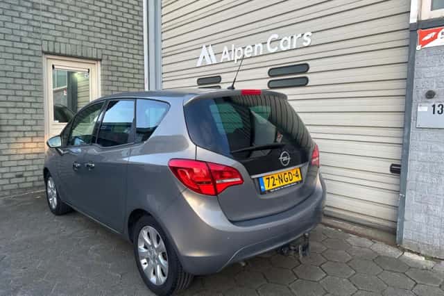 Opel Meriva (2010) thumbnail 3