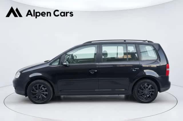 Volkswagen Touran (2005) thumbnail 2
