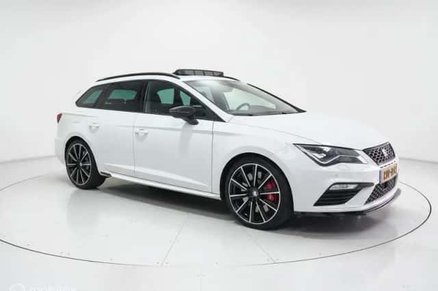 SEAT Leon (2017) thumbnail 4