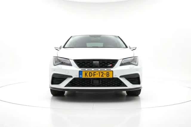 SEAT Leon (2017) thumbnail 5