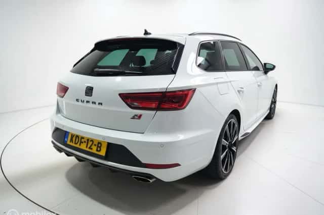SEAT Leon (2017) thumbnail 6