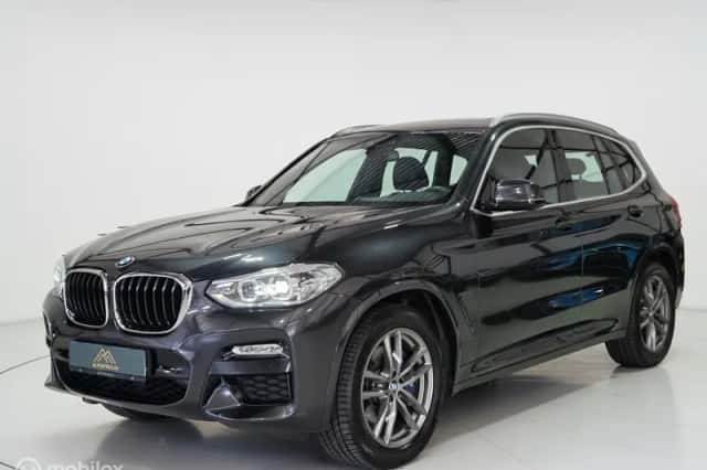 BMW X3 (2018) thumbnail 3