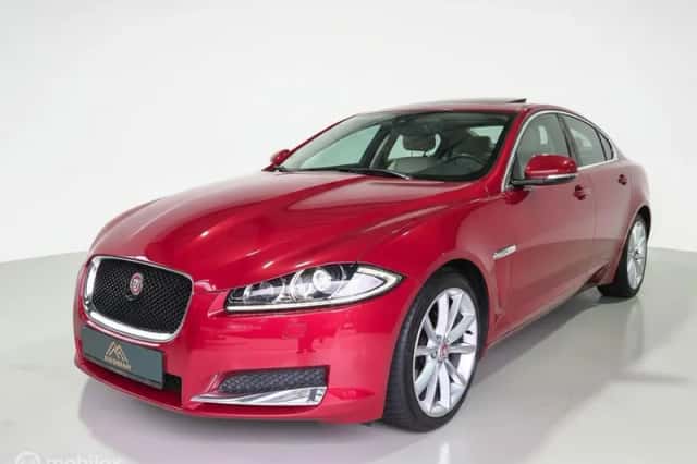 Jaguar XF (2014) thumbnail 6