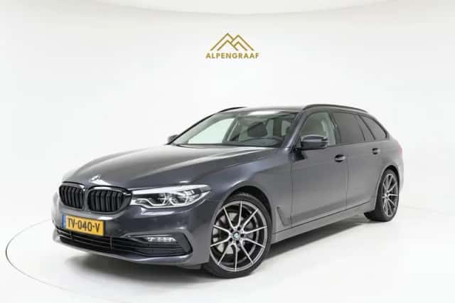 BMW 5-Serie (2017) thumbnail 1