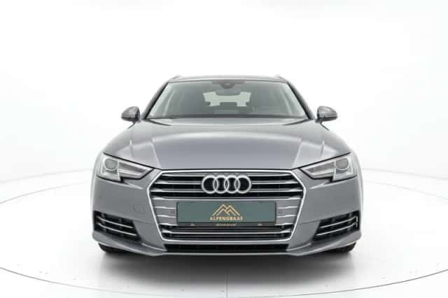 Audi A4 (2016) thumbnail 3