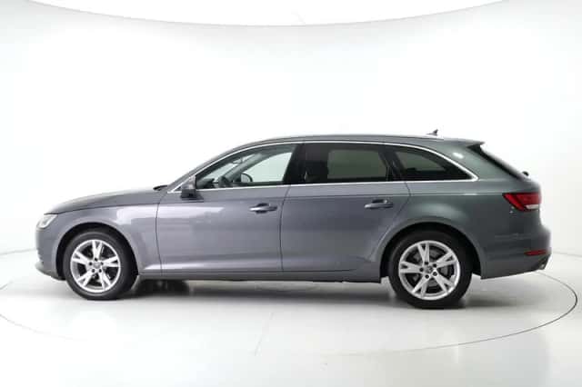 Audi A4 (2016) thumbnail 5