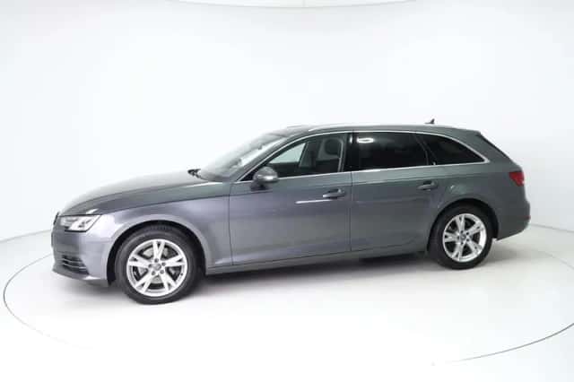 Audi A4 (2016) thumbnail 6