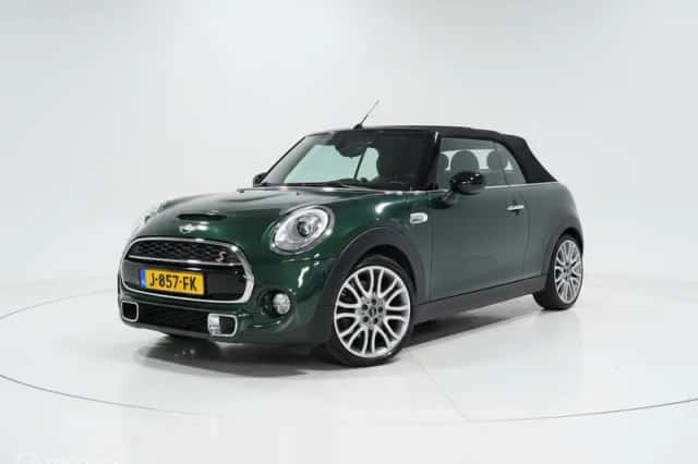 MINI Cabrio (2016) thumbnail 6