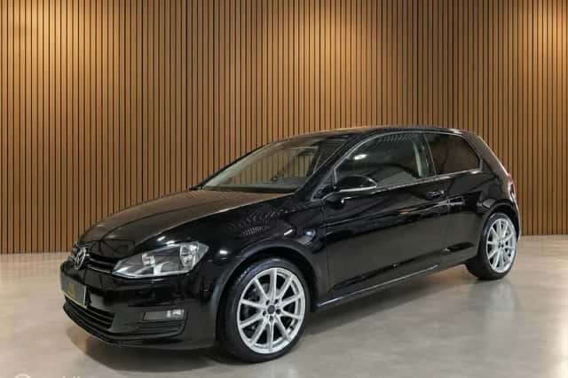 Volkswagen Golf (2015) thumbnail 2