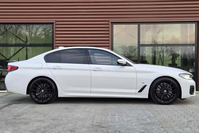 BMW 5-Serie (2023) thumbnail 3