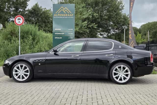 Maserati Quattroporte (2004) thumbnail 2