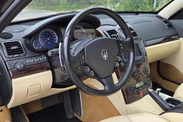 Maserati Quattroporte (2004) thumbnail 6