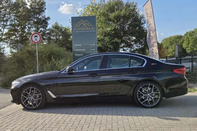 BMW 5-Serie (2018) thumbnail 3