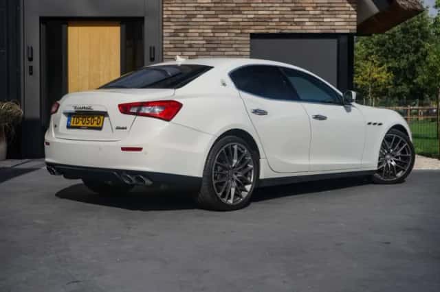 Maserati Ghibli (2014) thumbnail 4