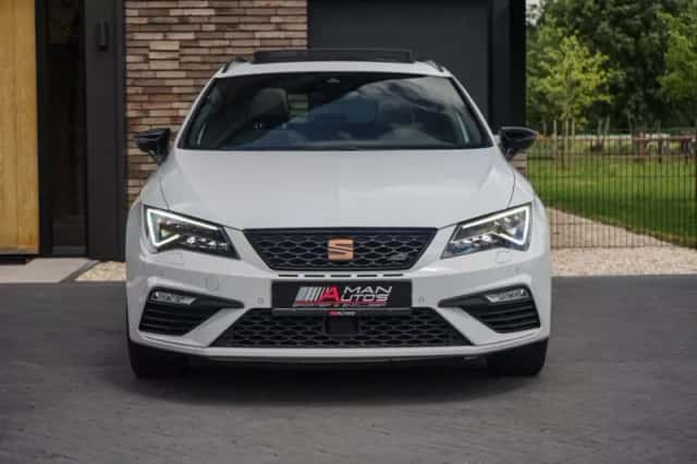 SEAT Leon (2019) thumbnail 3