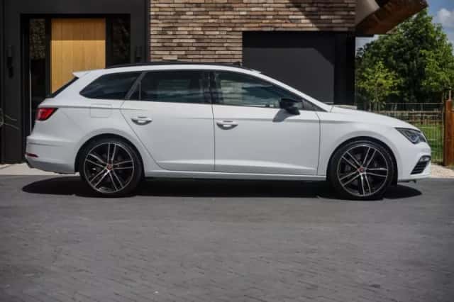 SEAT Leon (2019) thumbnail 5