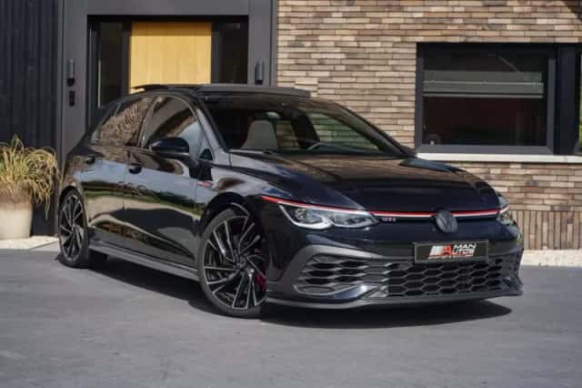 Volkswagen Golf (2022) thumbnail 2